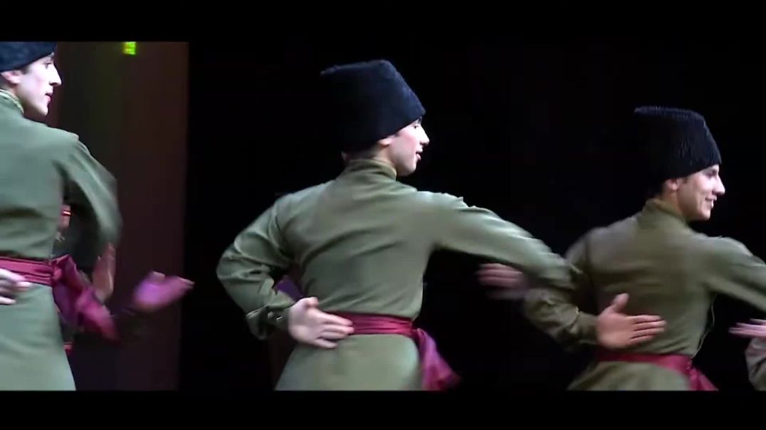 ⁣Azerbaijani folk dances _ How Azerbaijani Dancers Move So Fast