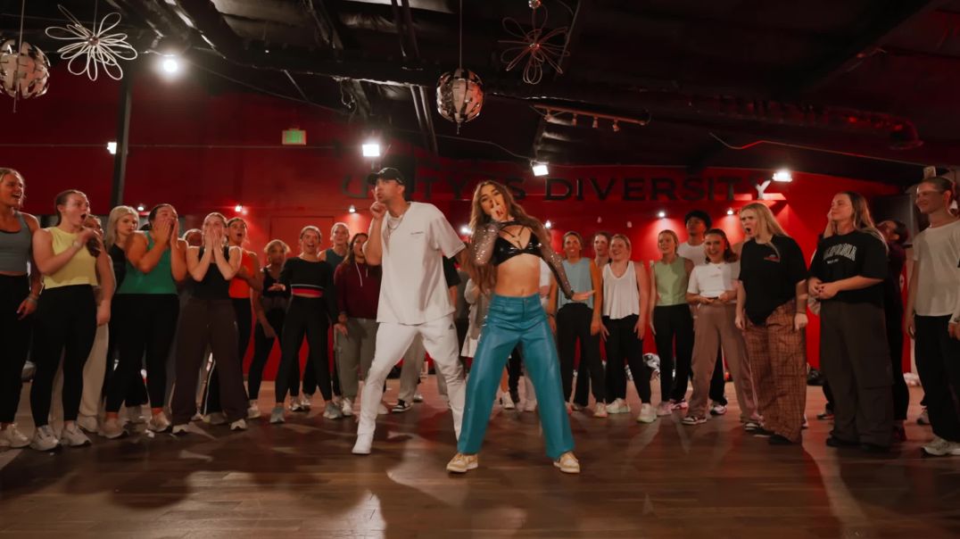 ⁣YEAH! - Usher (Super Bowl Mix) Dance  Matt Steffanina &amp;amp; Enola Bedard